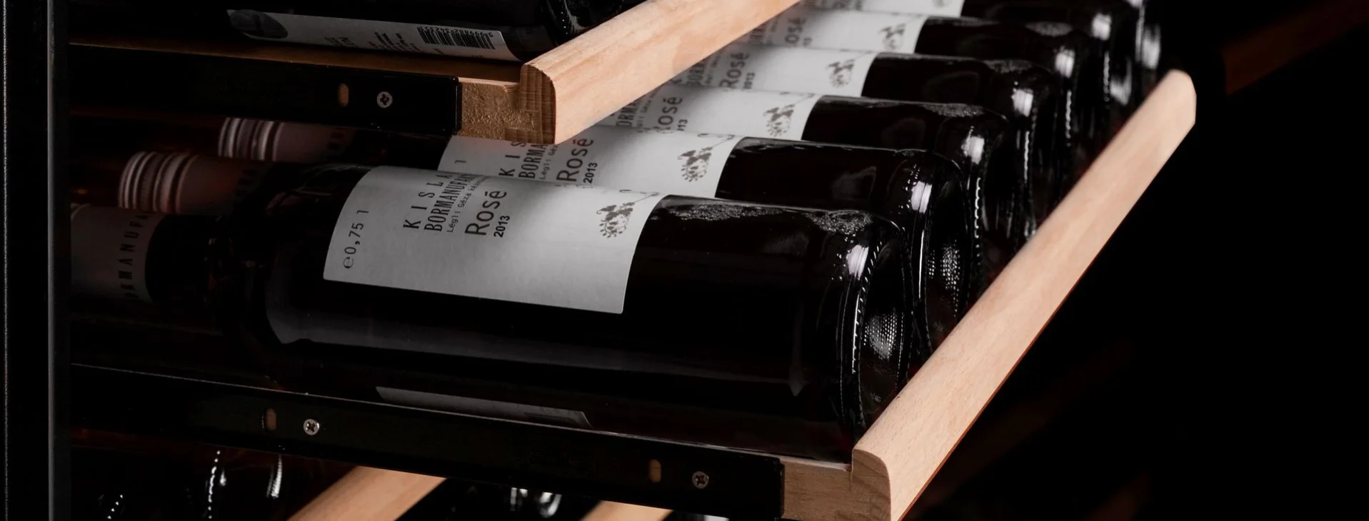 TELESZKÓPOS FA POLCOK